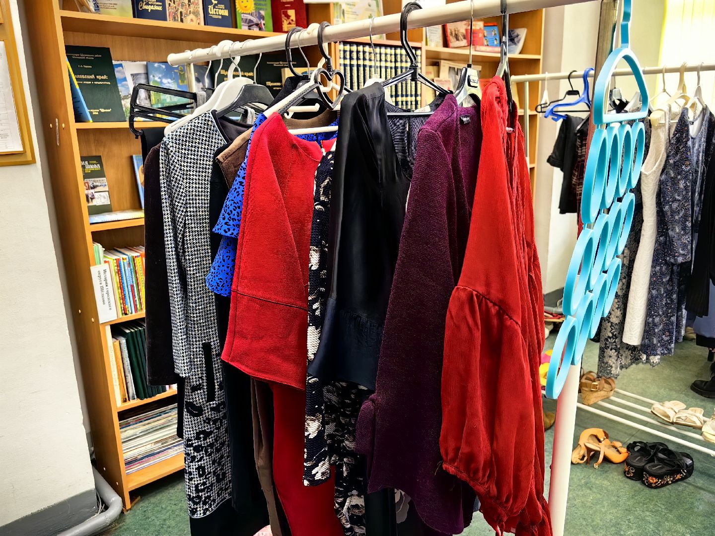 своп, обмен вещами, обмен книгами, экология,