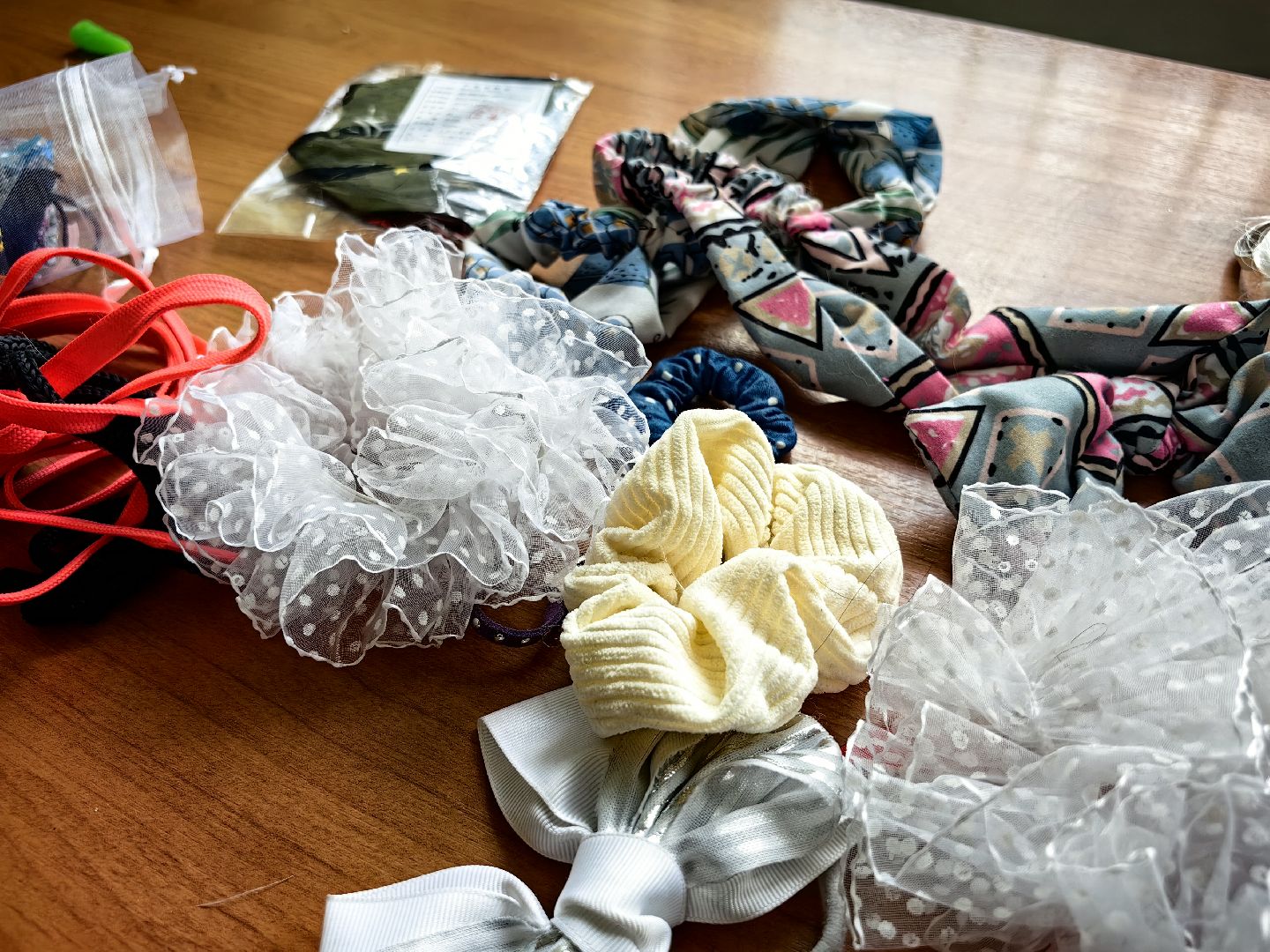 своп, обмен вещами, обмен книгами, экология,