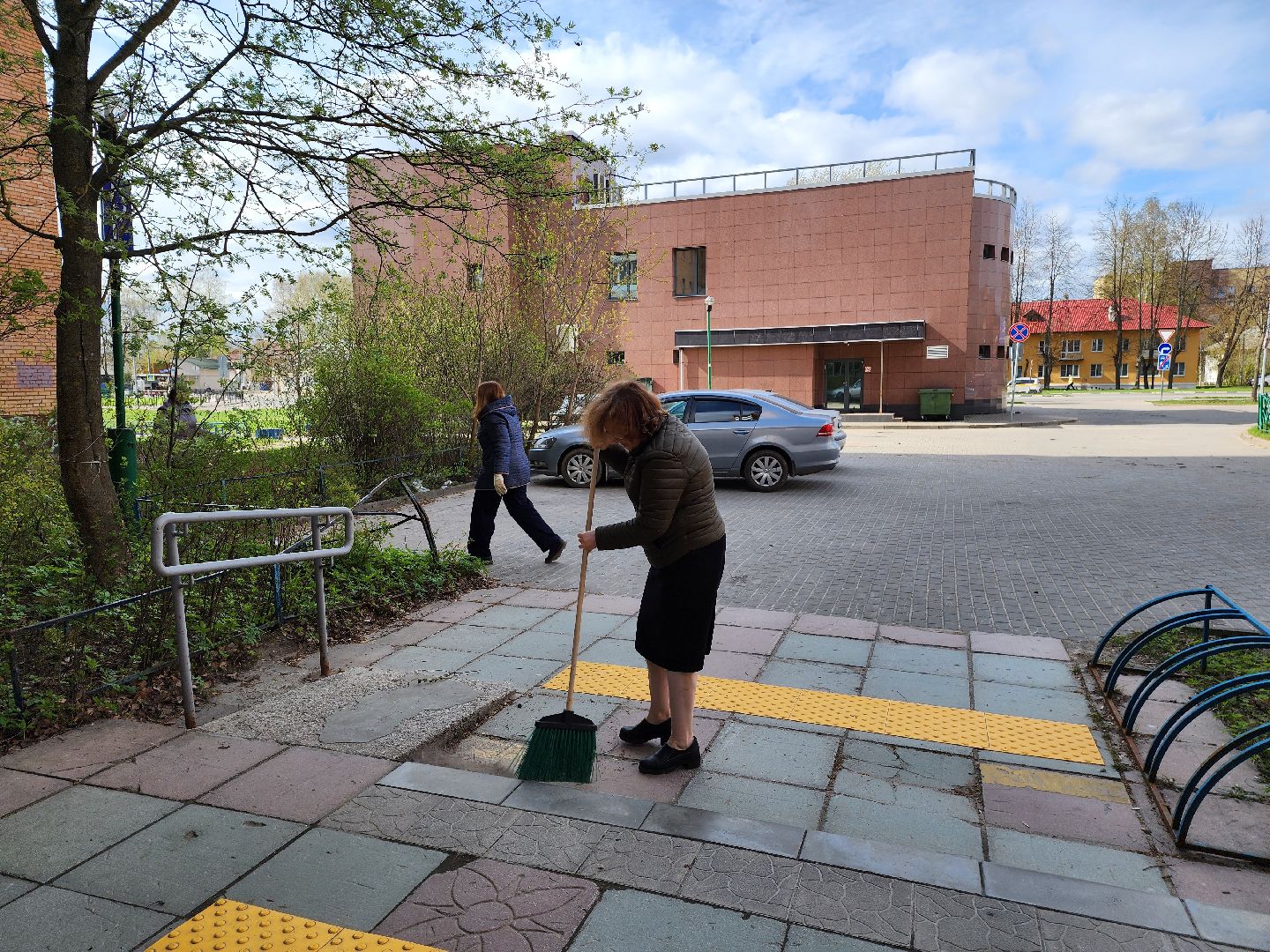 Дубна, библиотека семейного чтения, Субботник, Благоустройство, Уборка,