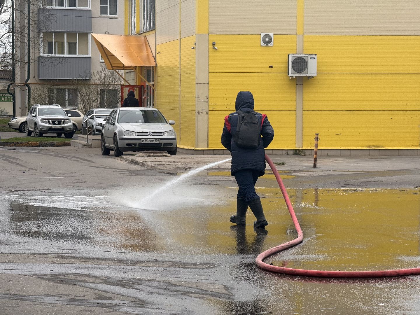 шаховская, коммунальная техника, уборка дворов,