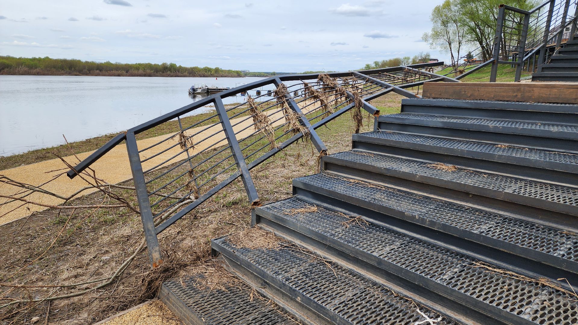 кашира, еддс, ока, паводок, водно-спасательная станция, набережная, уровень воды,