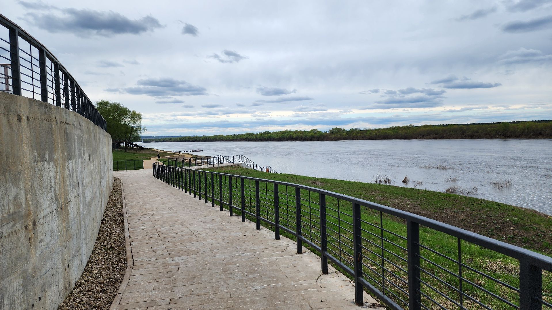 кашира, еддс, ока, паводок, водно-спасательная станция, набережная, уровень воды,