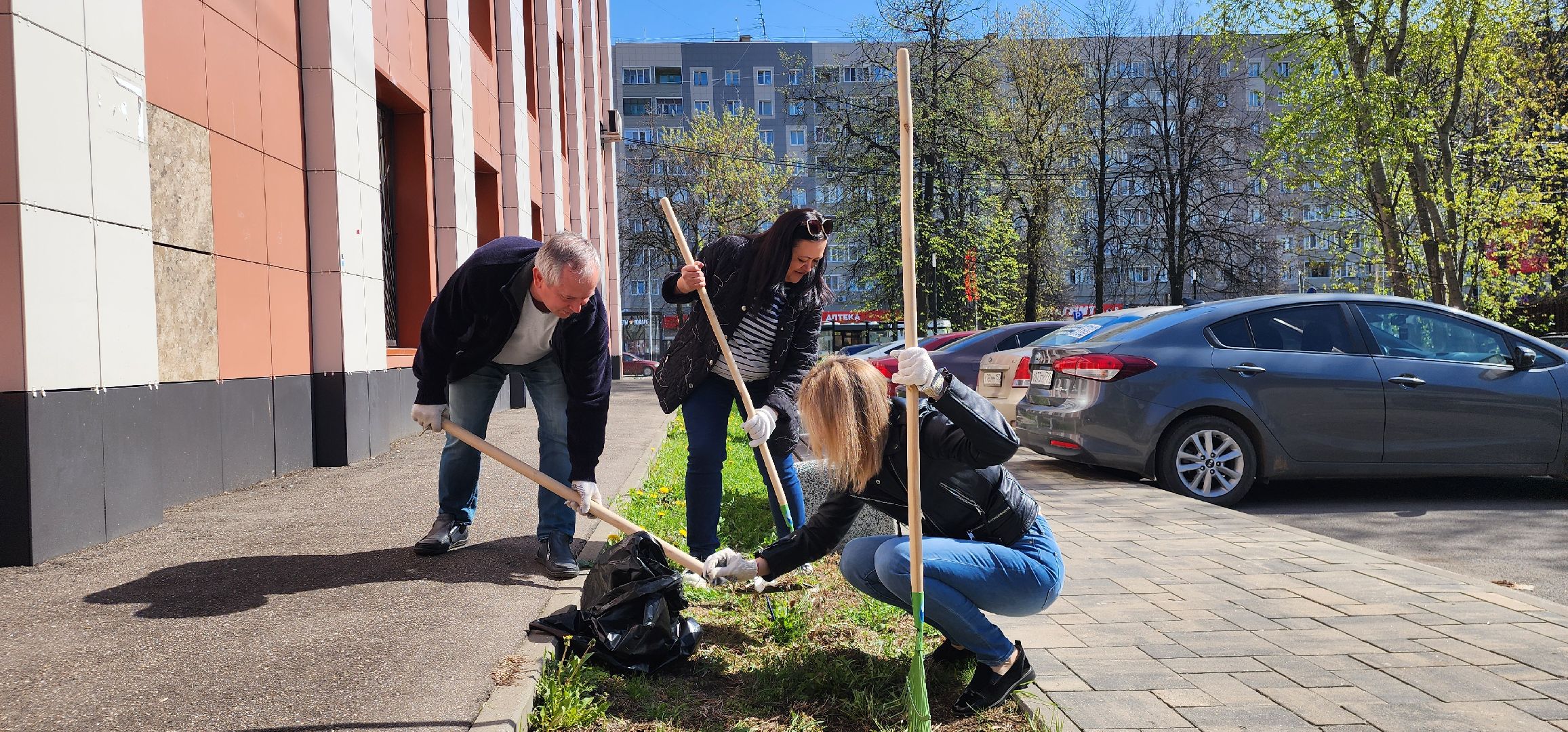 журналисты Домодедова, субботник, весенняя уборка улиц,