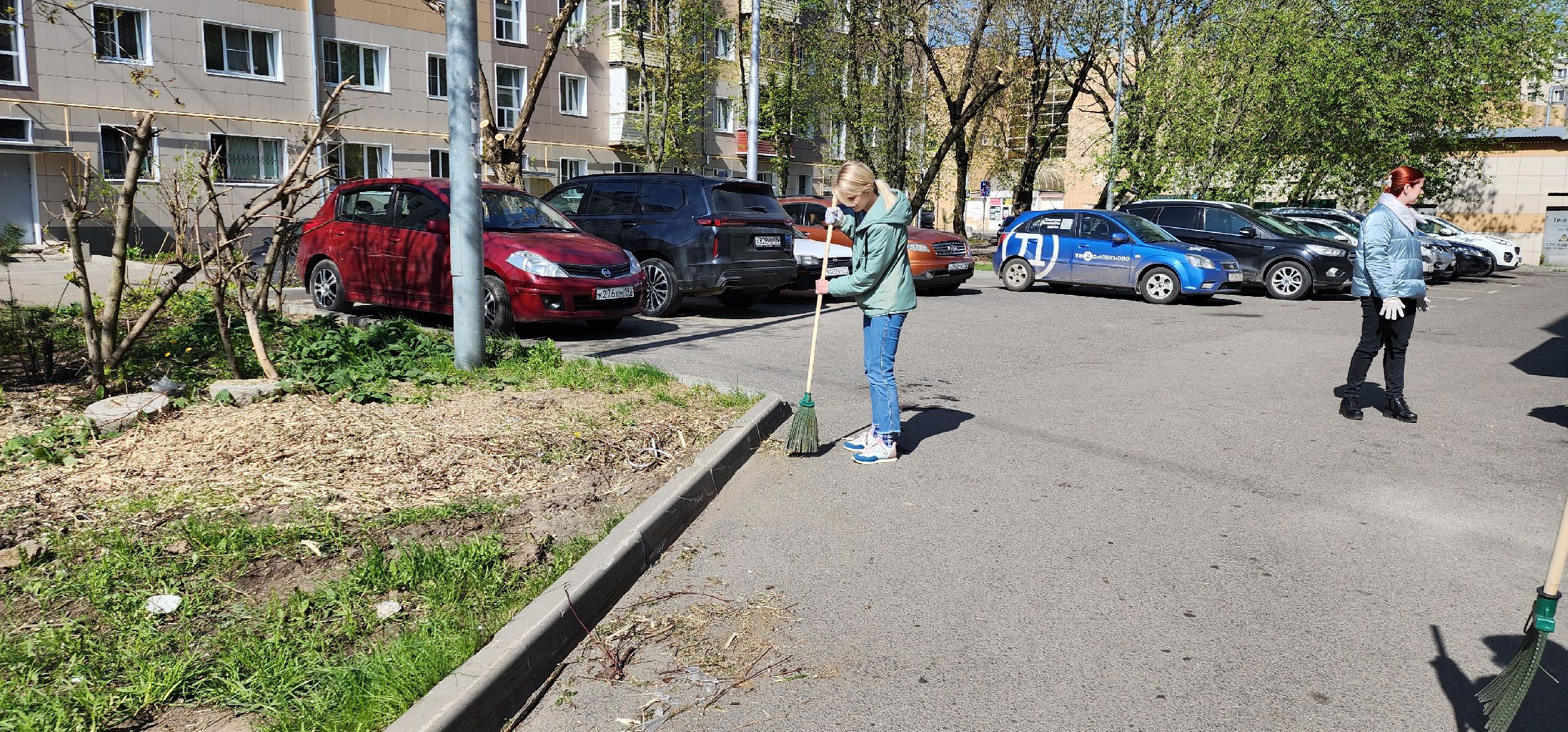 журналисты Домодедова, субботник, весенняя уборка улиц,