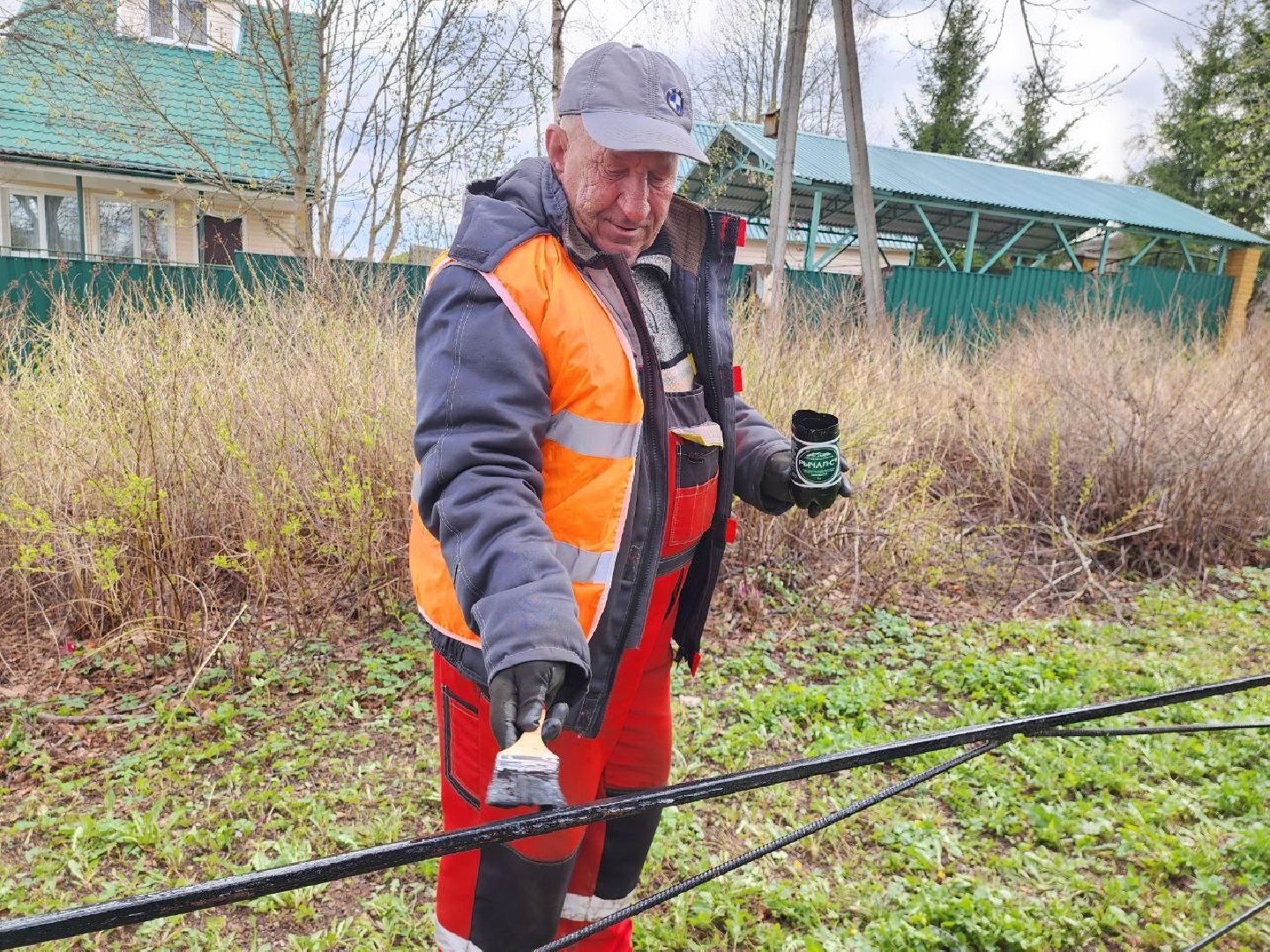 можайск, можайский городской округ, подмосковье, день победы, памятники, братское захоронение, субботник,