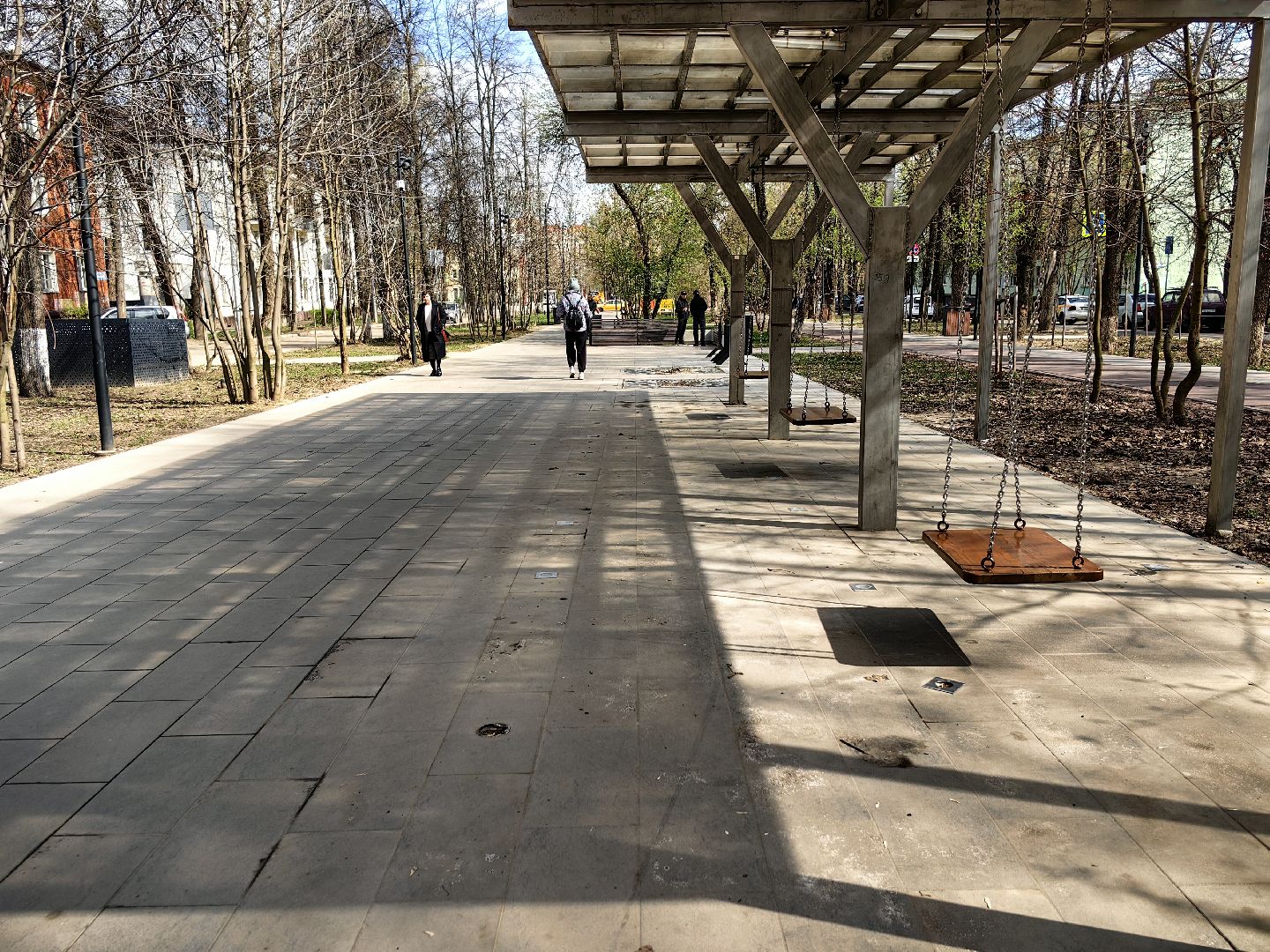 уборка тротуара, трактор, техника, месячник благосутройства,