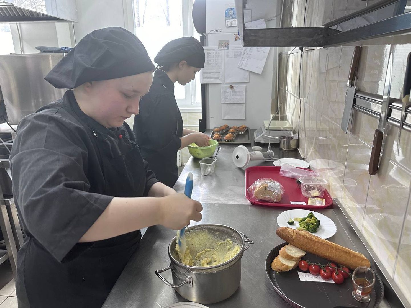 можайск, можайский городской округ, подмосковье, конкурс, конкурс профессионального мастерства, повар, кондитер, студенты, можайский техникум,