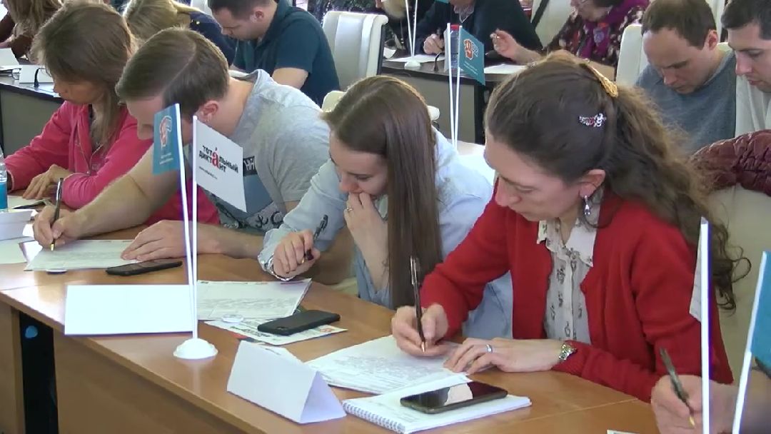 Реутов, тотальный диктант, грамотность, Михаил Богдасаров, русский язык