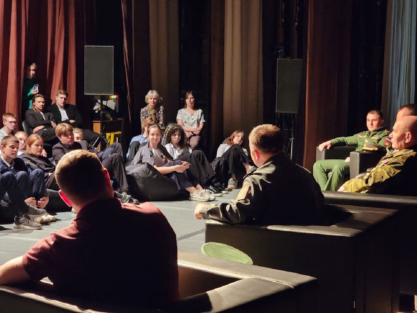 можайск, можайский городской округ, подмосковье, за закрытым занавесом, диалоги с героями, ветераны боевых действий молодежь, общество, боевой путь, истории,