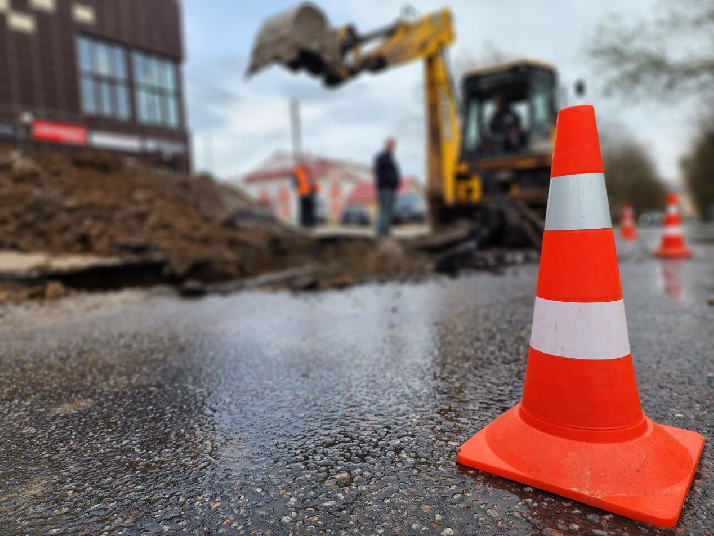 можайск, можайский городской округ, подмосковье, аварийная бригада, фплк, жкх, порыв, сети холодного водоснабжения, авария, ликвидация аварии,