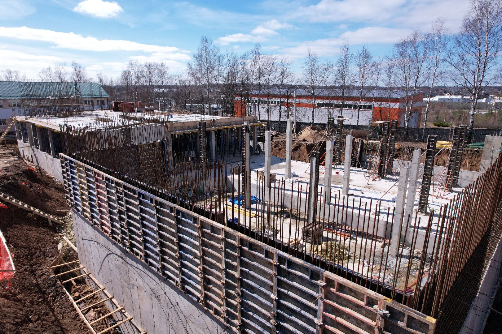 видео с коптера, школа, истра, пристройка,