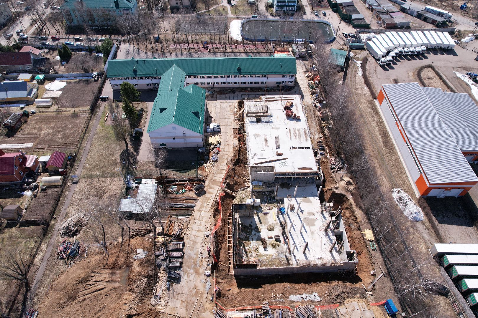 видео с коптера, школа, истра, пристройка,