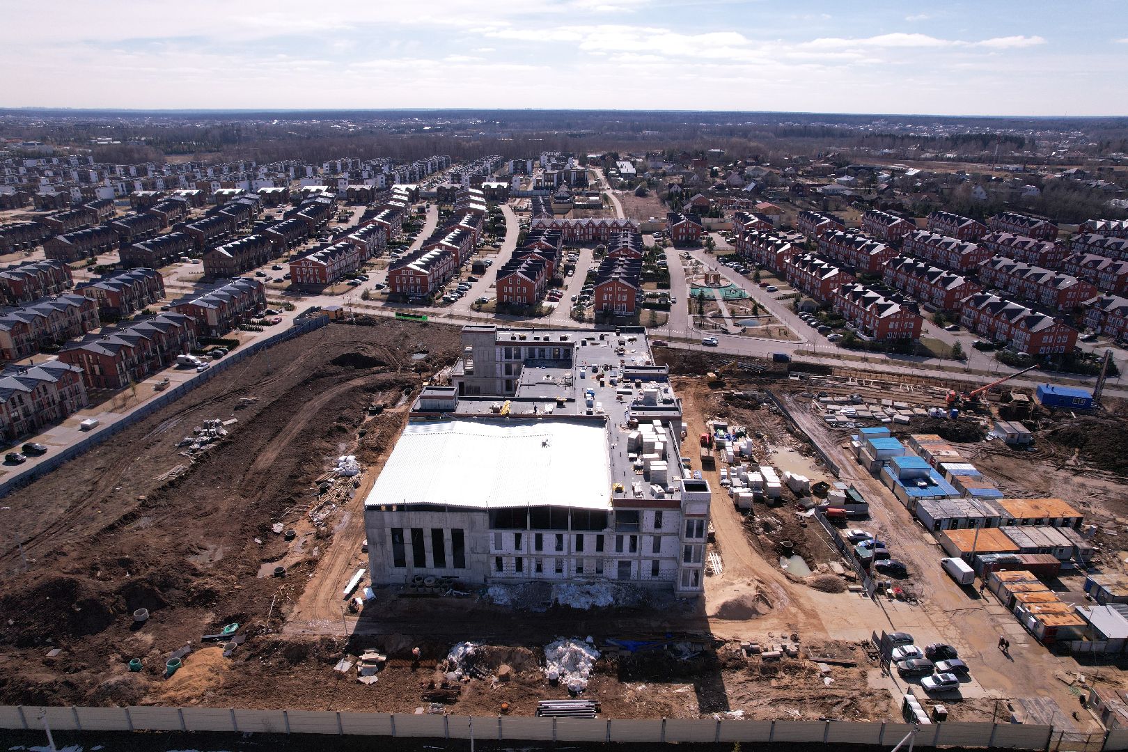 видео с коптера, истра, школа, строительство,