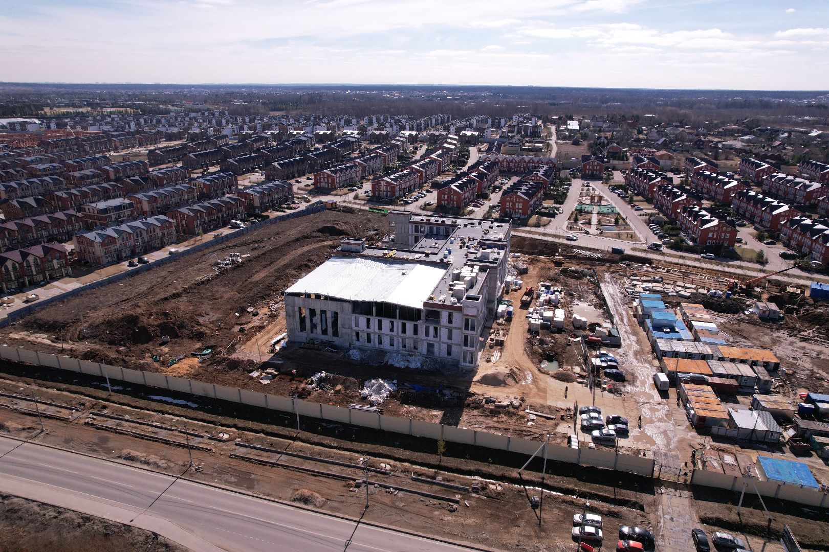 видео с коптера, истра, школа, строительство,