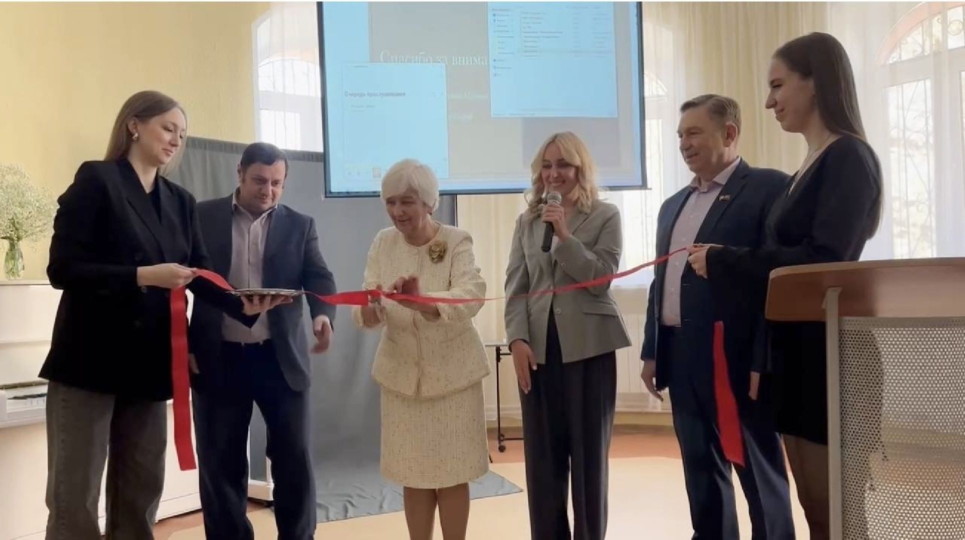 Домодедово, Подмосковье, Культура, Библиотека, Фотовыставка, Художник, Фотография, Год семьи,