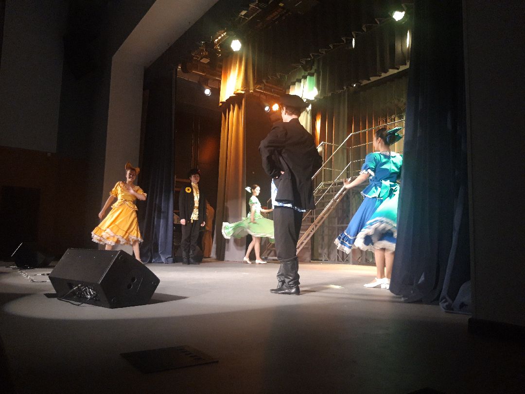 искусство, театр,