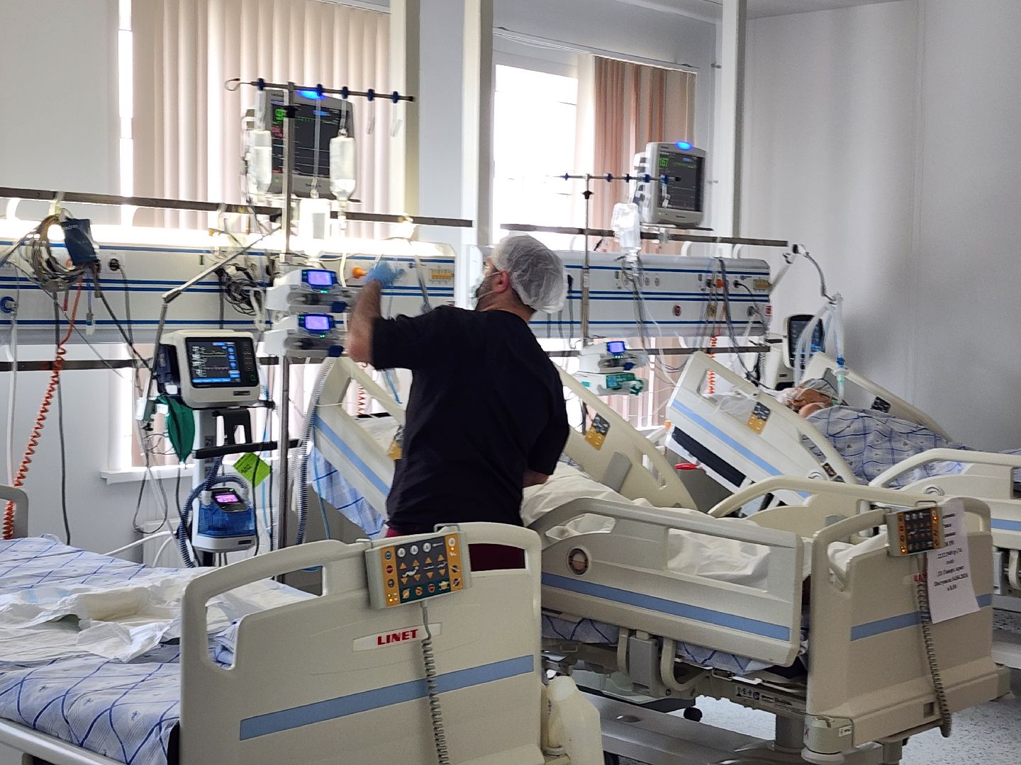 медработник, медицина, донбасс, волонтеры,