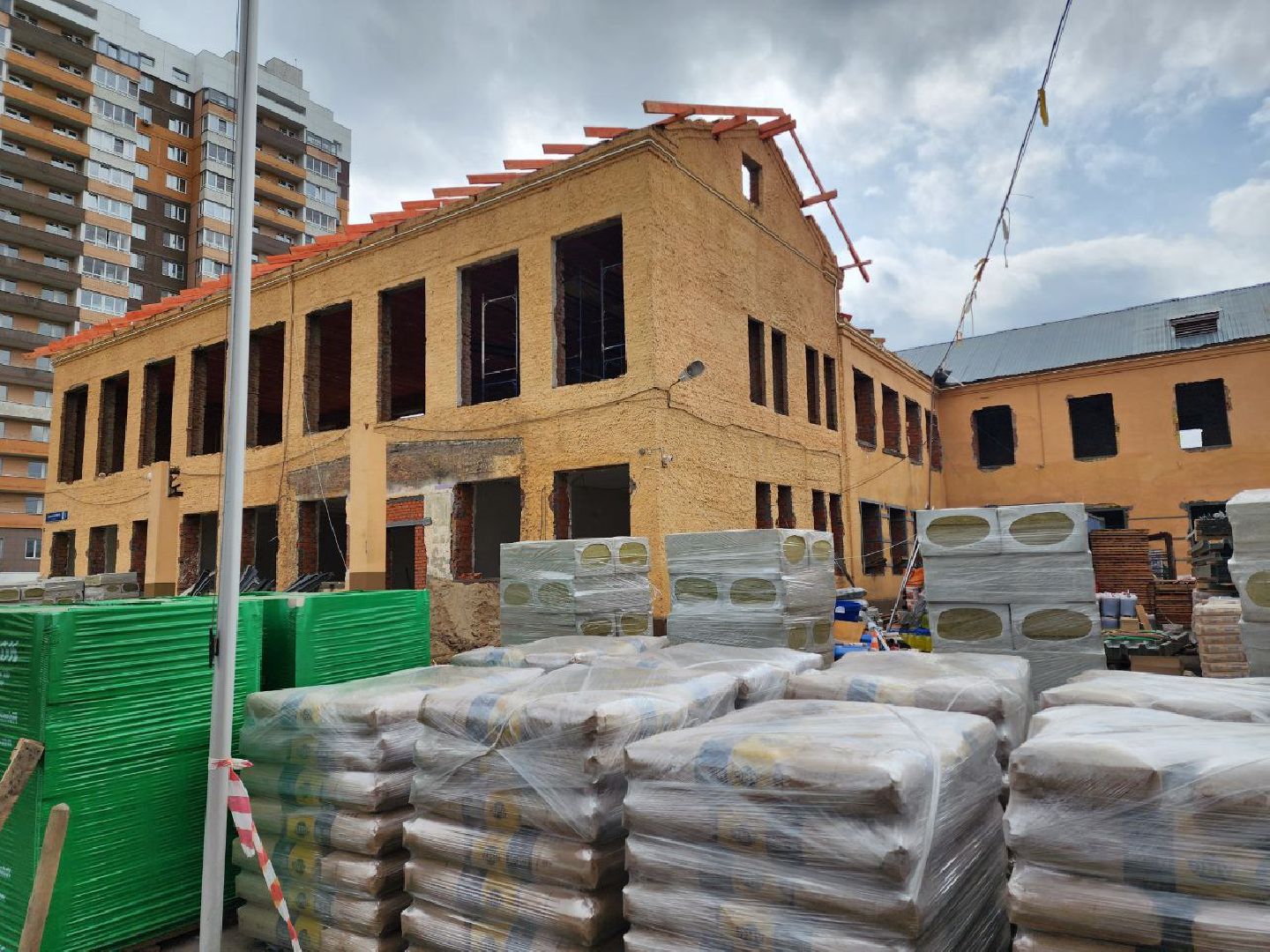 Солнечногорск, Ремонт школы, Рабочие, Образование, Ученики,