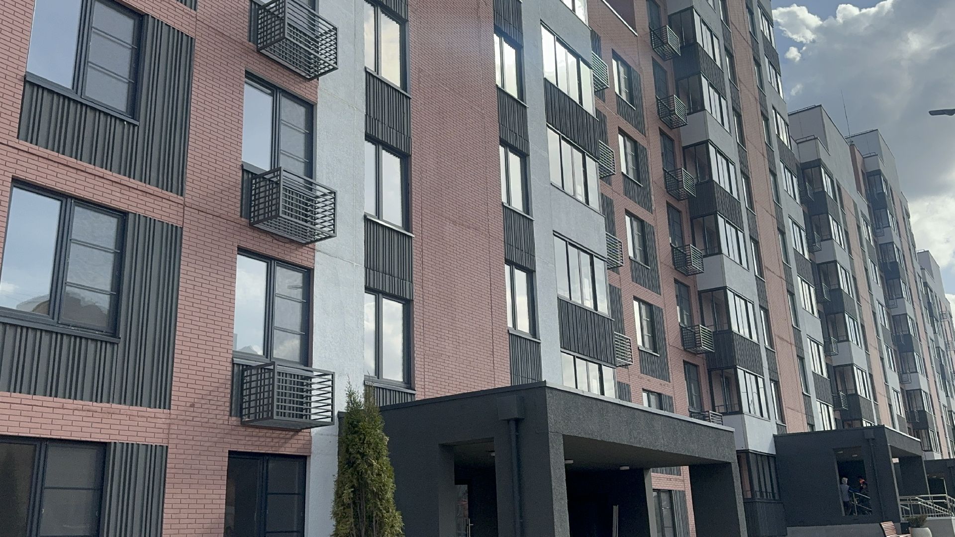 Солнечногорск, Строительство дома, Благоустройство двора, Жители, переселение из аварийного жилья,