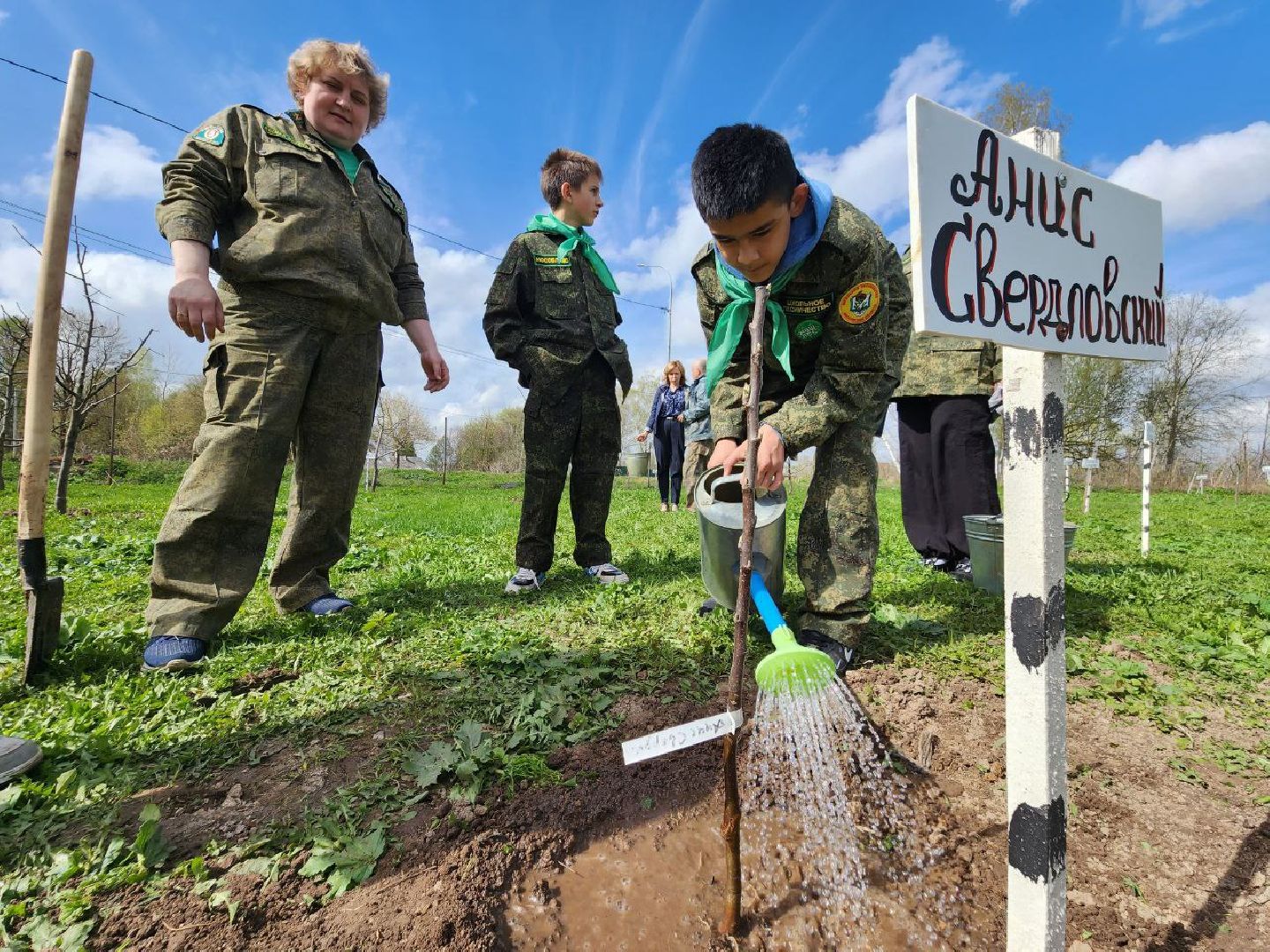 можайск, можайский городской округ, подмосковье, питомник, дети, школьные лесничества, юные лесничие, сад, своими руками, весенние работы, друзья леса, экология, тропарево, участковое лесничество, мособллес,