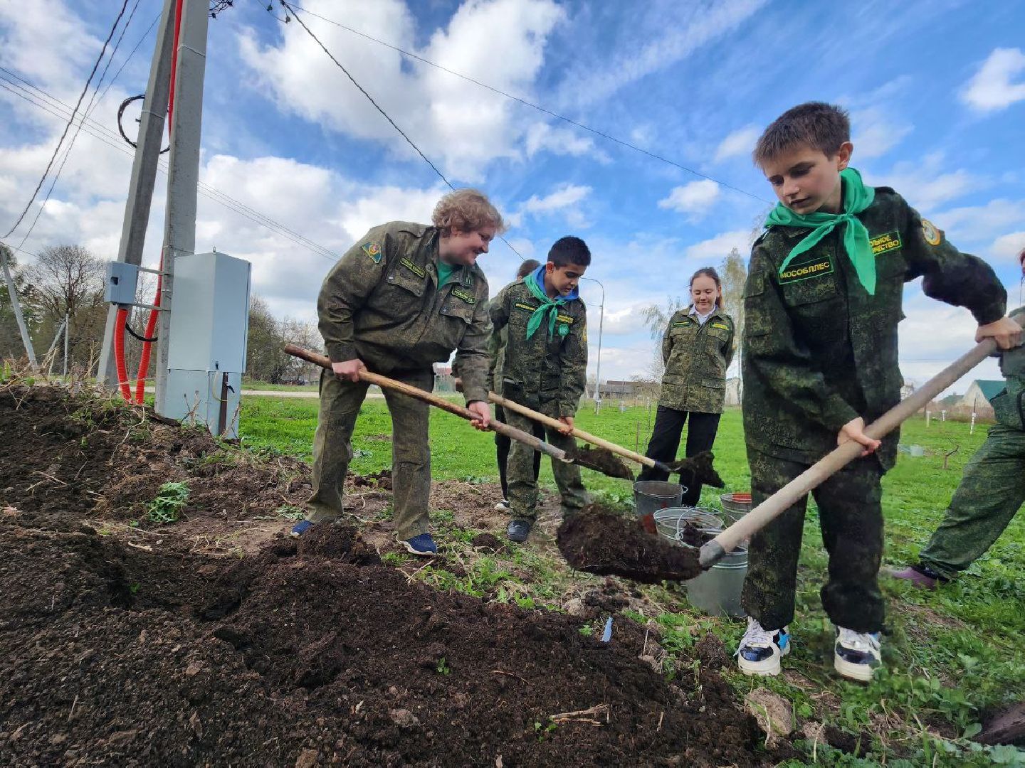 можайск, можайский городской округ, подмосковье, питомник, дети, школьные лесничества, юные лесничие, сад, своими руками, весенние работы, друзья леса, экология, тропарево, участковое лесничество, мособллес,