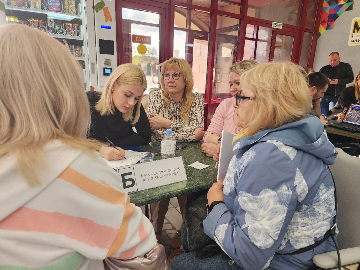 выездная администрация, тротуары, ремонт кровли,