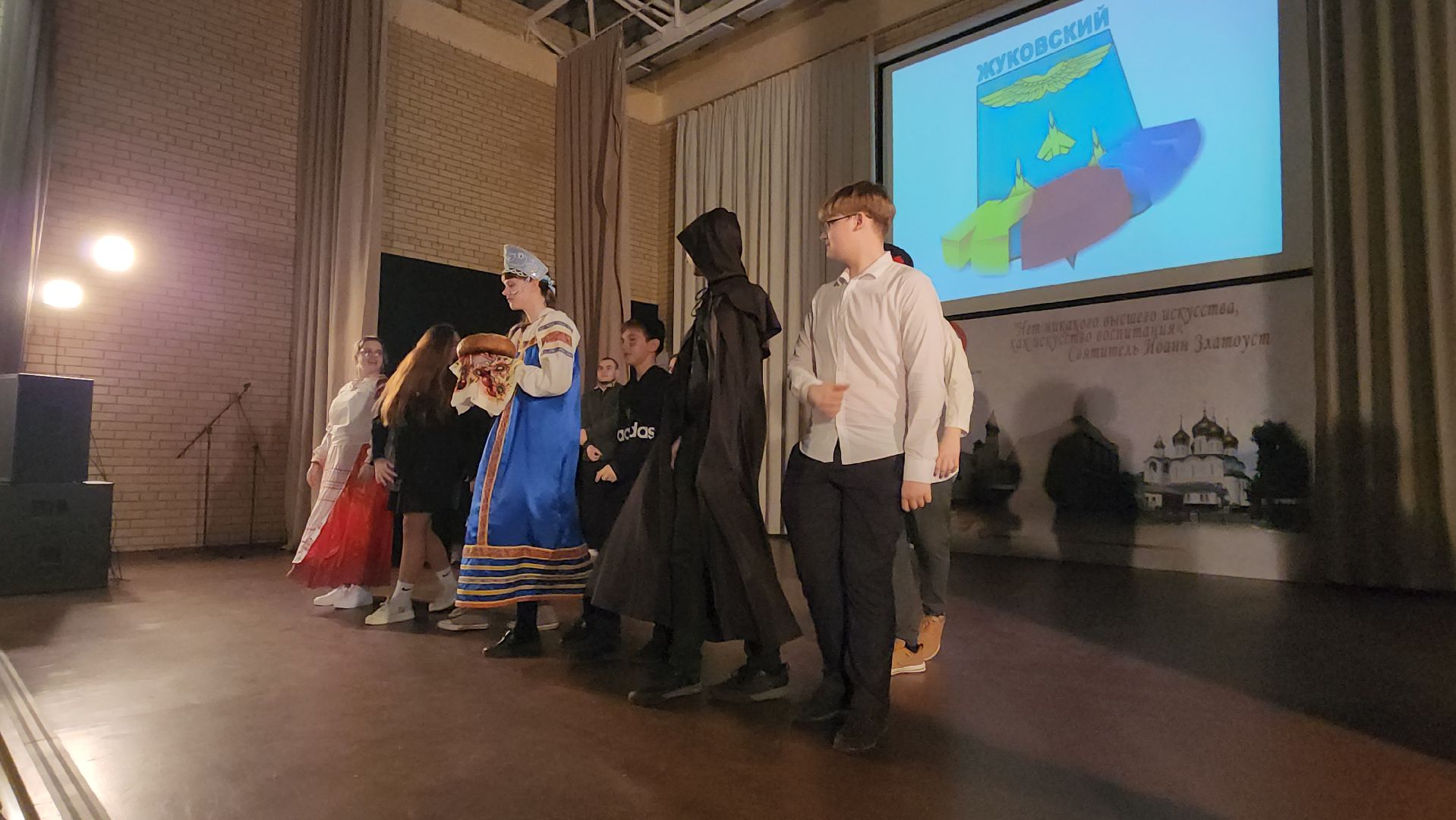 фестиваль, КВН, Виталий Лебедев, Дмитрий Володин, Сергей Рязанов, школа 15, МЦ Дружба, Смехотворцы,