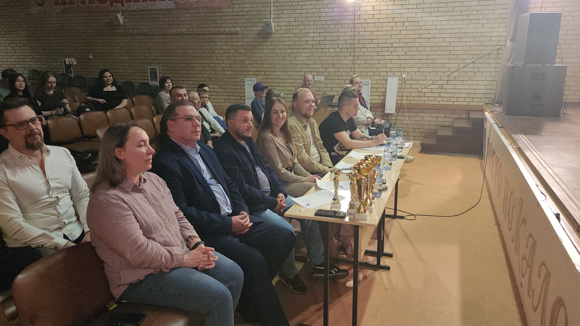 фестиваль, КВН, Виталий Лебедев, Дмитрий Володин, Сергей Рязанов, школа 15, МЦ Дружба, Смехотворцы,