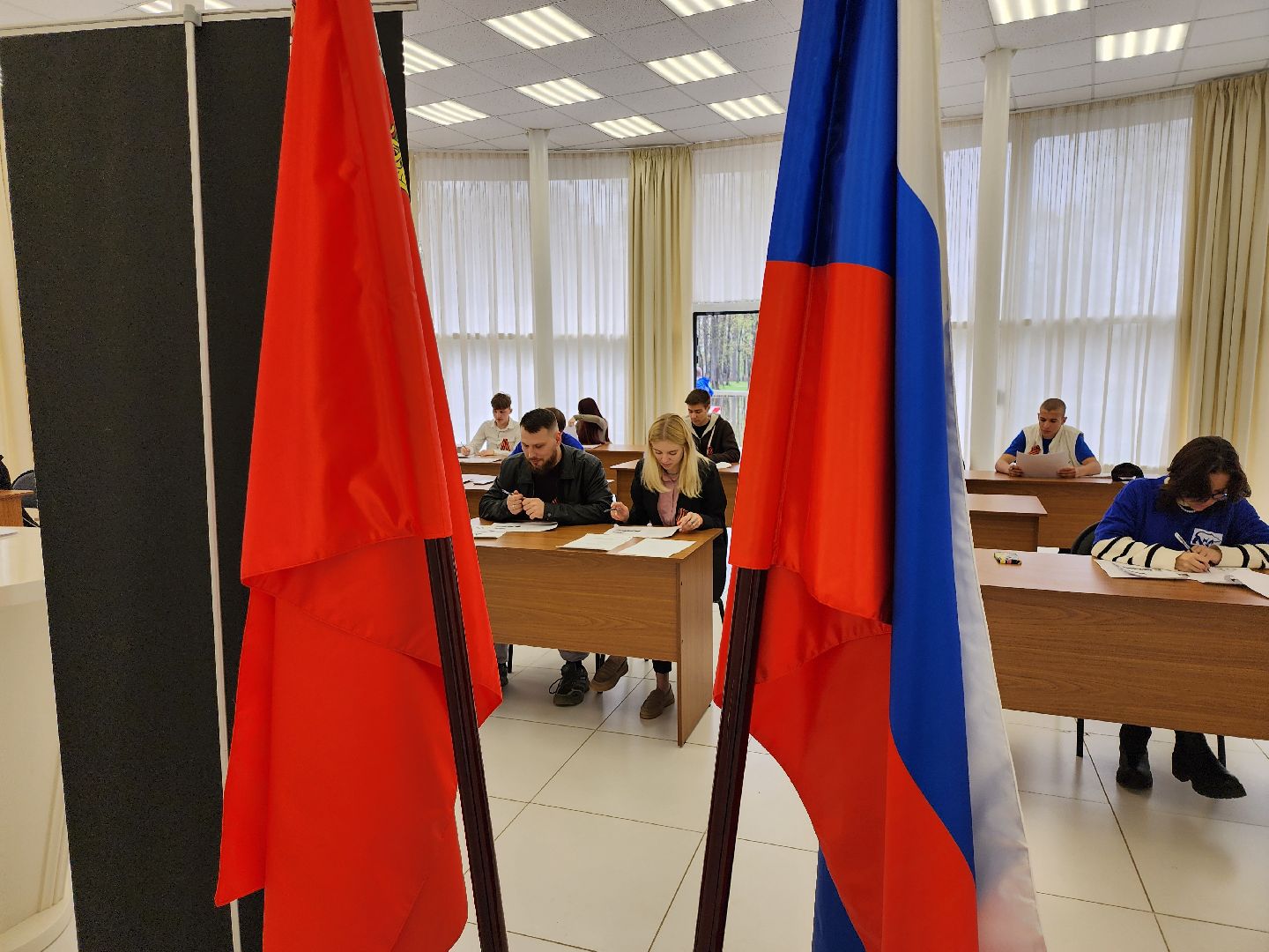 серпухов, подмосковье, диктант победы, парк имени олега степанова, МГЕР, диана алумянц,