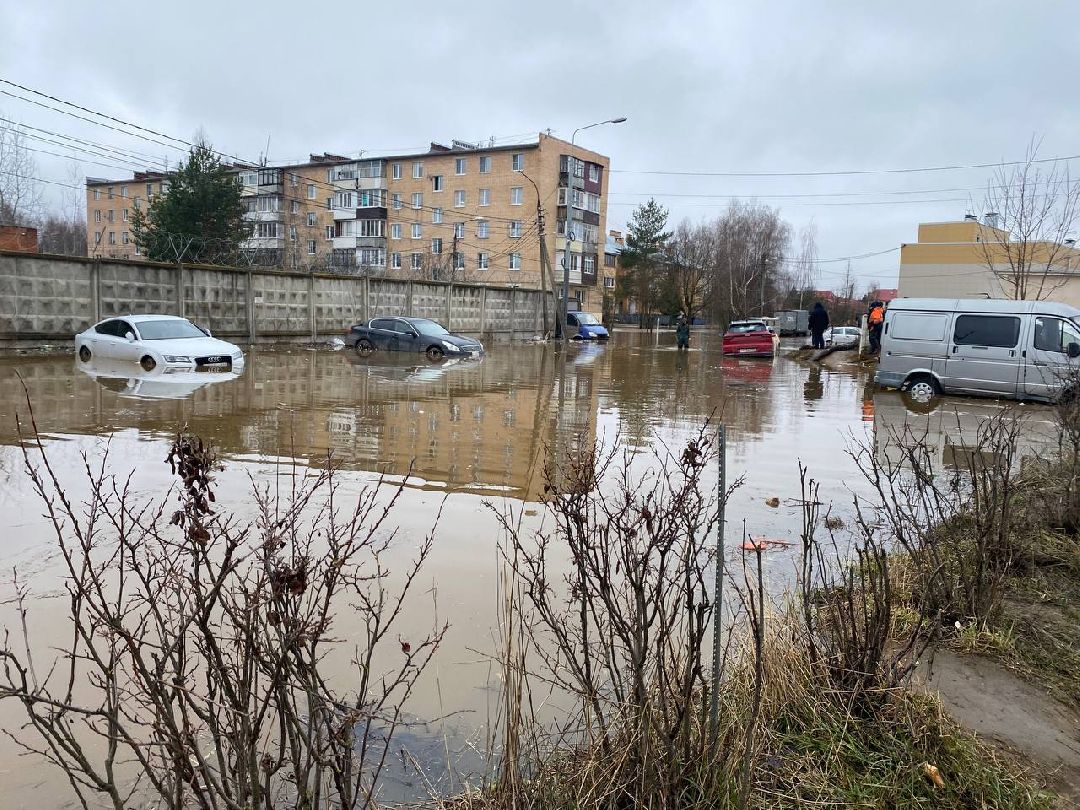 Звенигород, Одинцово, авария, потоп, МЧС, Пожарные, Гражданская защита, новостройка, половодье, затопление