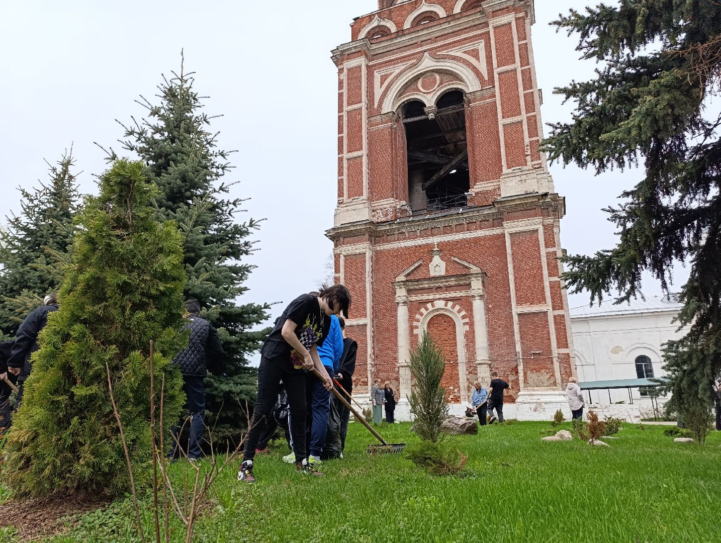 Бронницы, День добрых дел, Храмовый комплекс Бронницы, Уборка территорий,