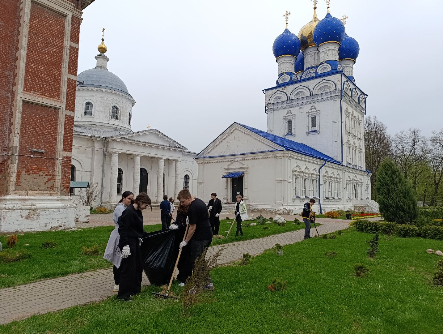 Бронницы, День добрых дел, Храмовый комплекс Бронницы, Уборка территорий,
