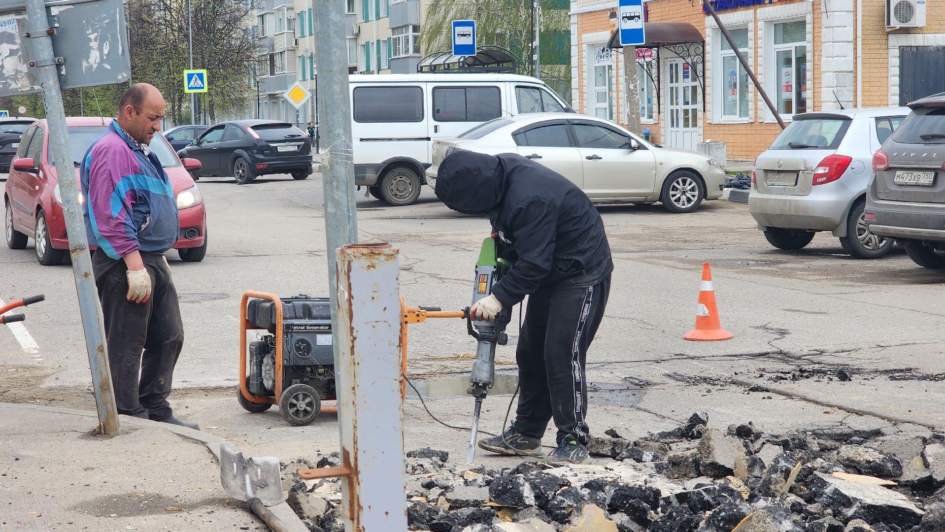 кашира, улица вахрушева, ямочный ремонт, ремонт дорог, асфальт, асфальтовое покрытие,