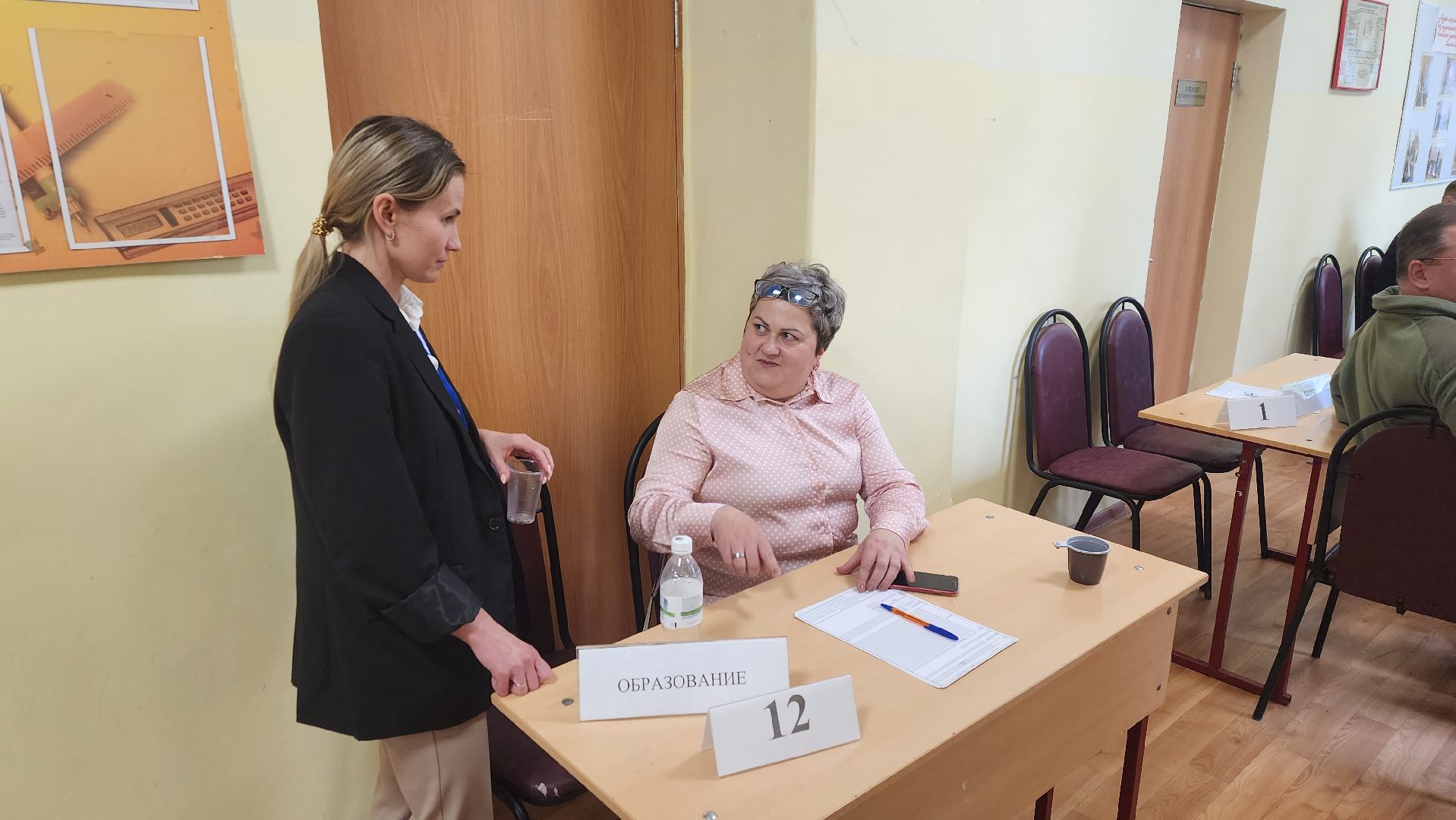 выездная администрация, борис аубакиров, Павел Соболев, уборка подъезда, ул школьная 6, школа 6,