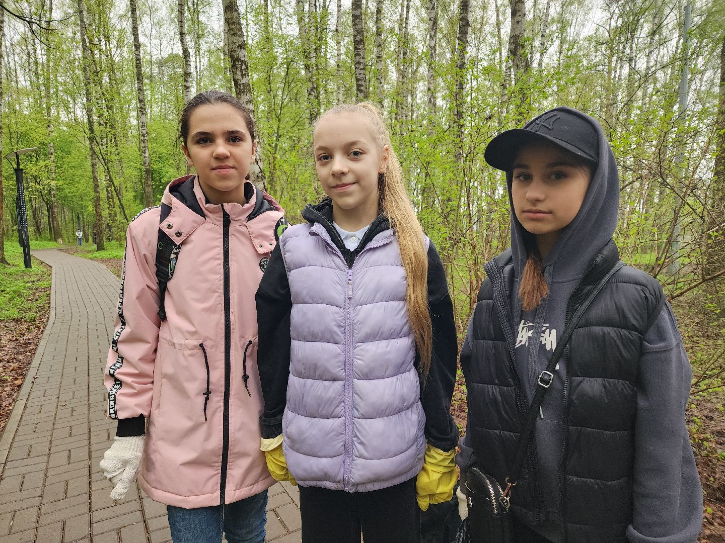 День добрых дел, уборка общественных территорий, школьники, Ногинск, Богородский городской округ,