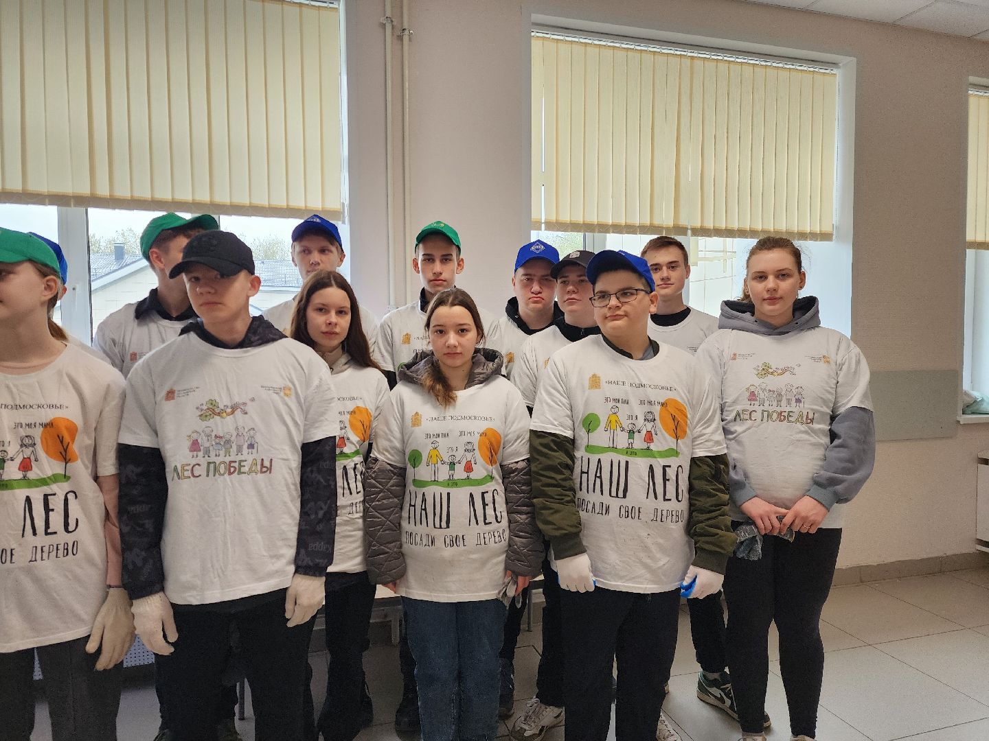 день добрых дел, ногинск, школа, посадка деревьев, сосновая аллея,