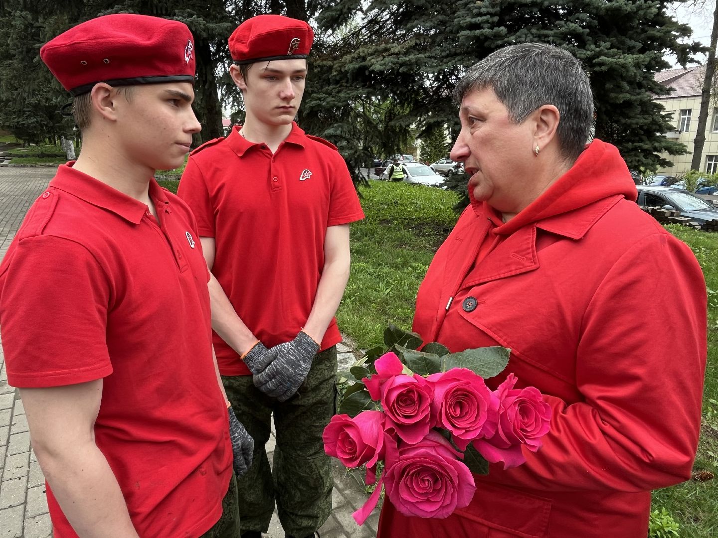 наро-фоминск, день добрых дел, роман шамнэ, наро-фоминский городской округ, дети Донбасса, Сирень, аллея памяти,