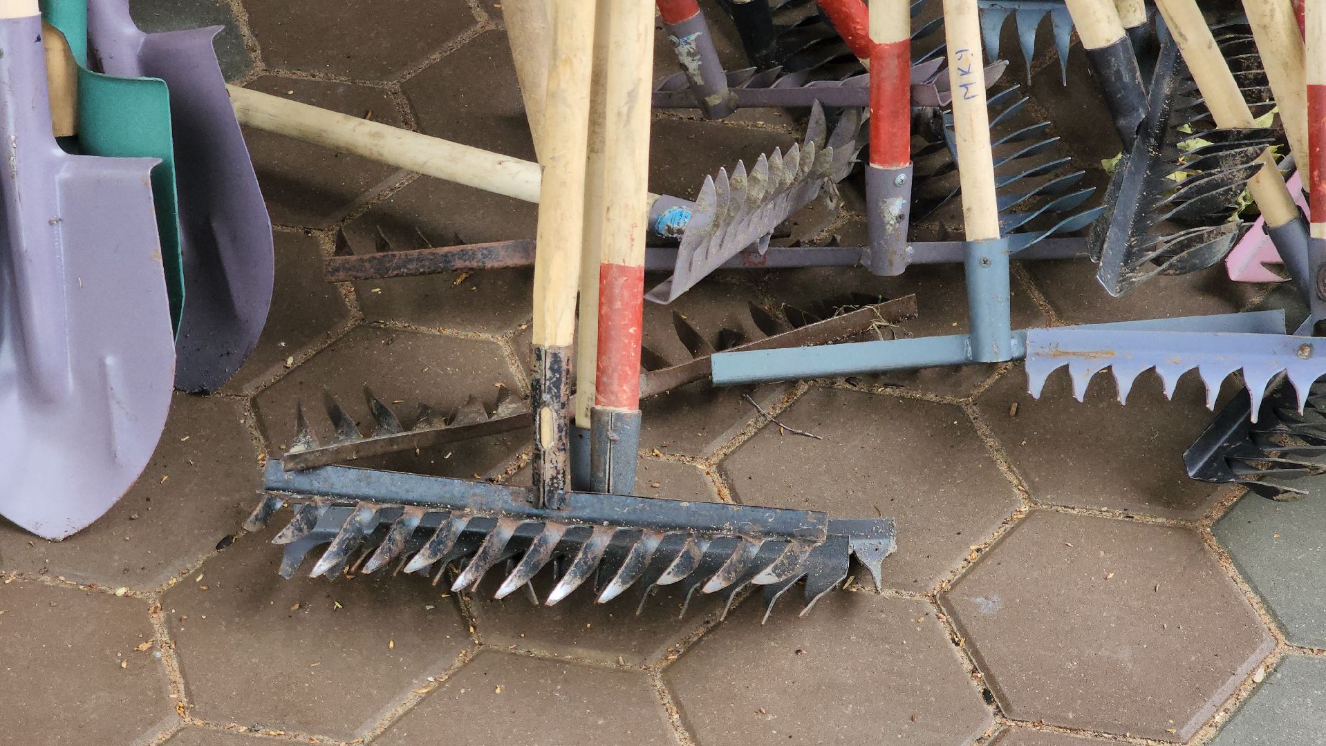 субботник, егорьевск, парк, парк 200 лет егорьевску, деревья, чебурашка, гена, шапокляк, чай, пирожки,