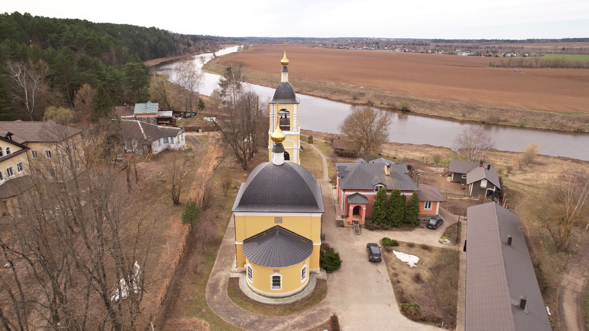 Звенигород, видео с коптера, храм,