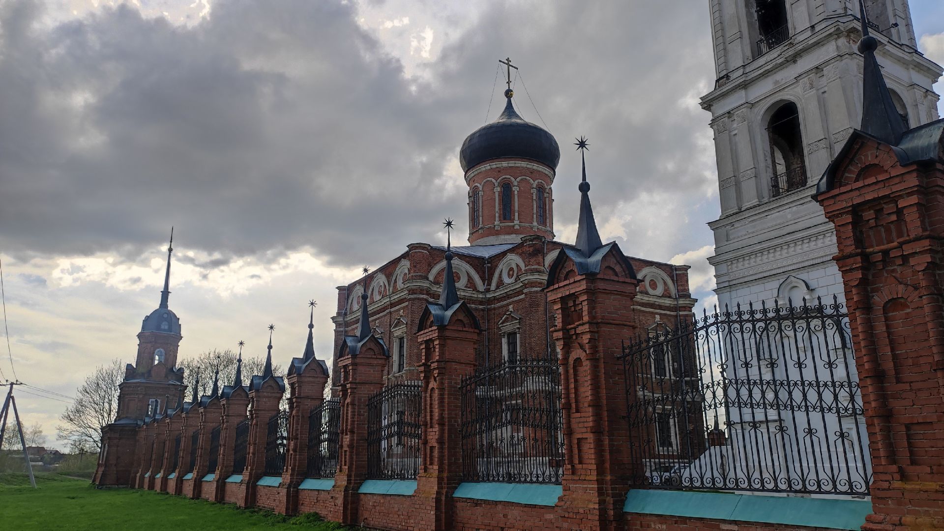 волоколамск, волоколамское благочиние, пасха, вербное воскресенье, православие, священник, куличи, пасхальные яйца,