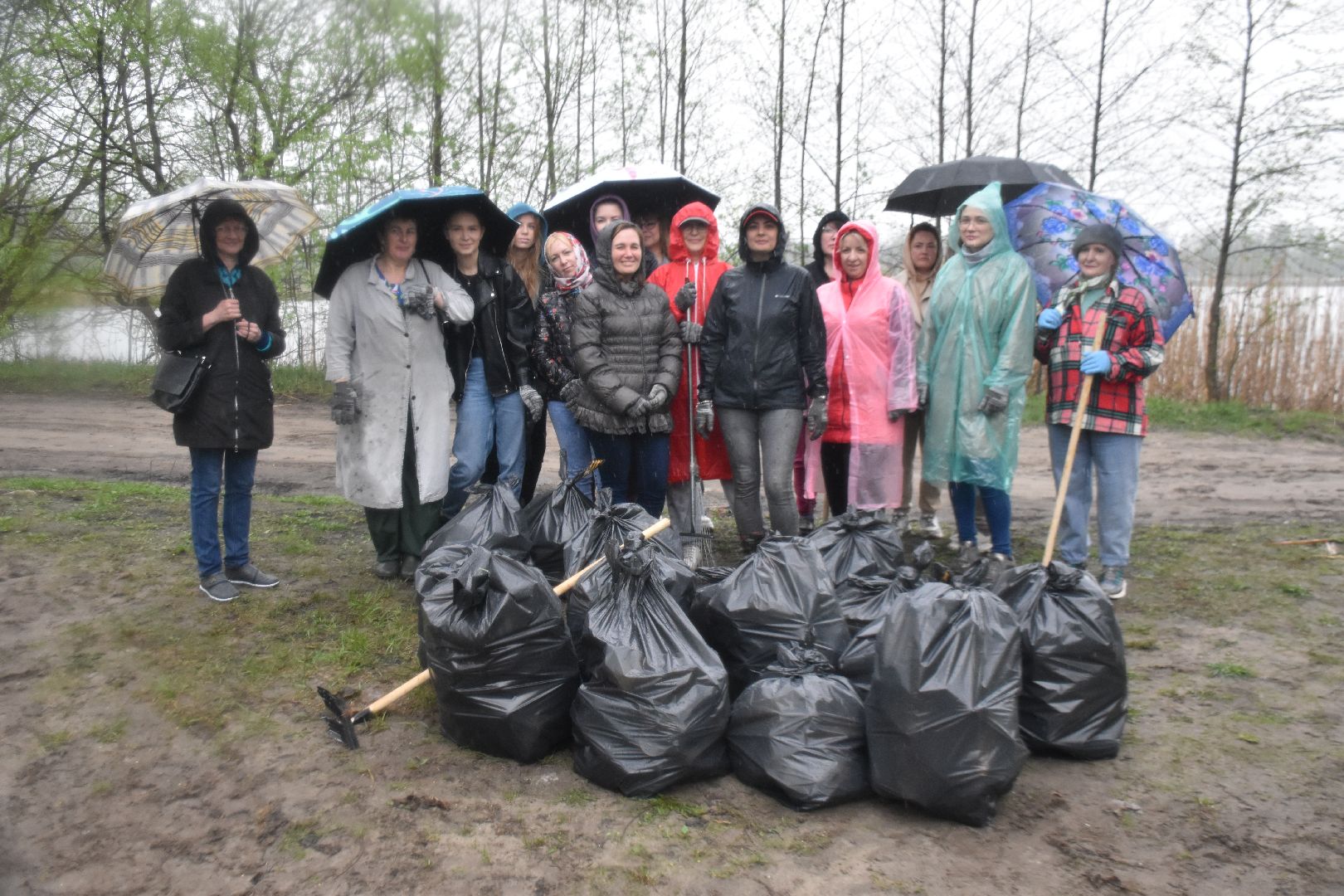 общеобластной субботник, день добрых дел, озеро Юбилейное, Рошаль, рошальский лицей, Большая Шатура, парк Крестов брод, озеленение,