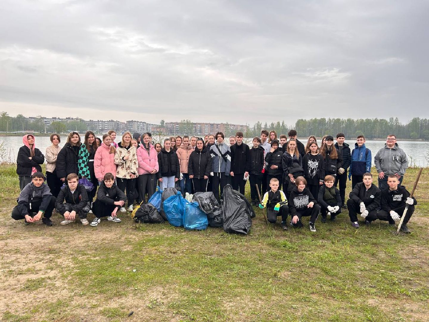 общеобластной субботник, день добрых дел, озеро Юбилейное, Рошаль, рошальский лицей, Большая Шатура, парк Крестов брод, озеленение,