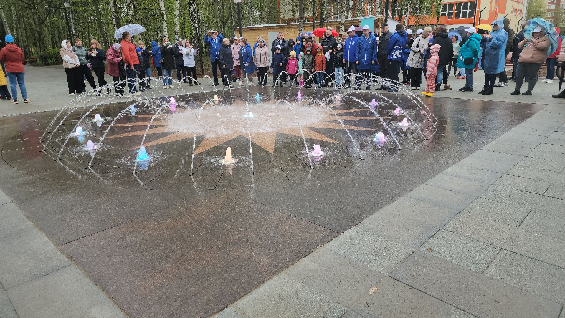 долгопрудный, фонтан, субботник, струи, детство,