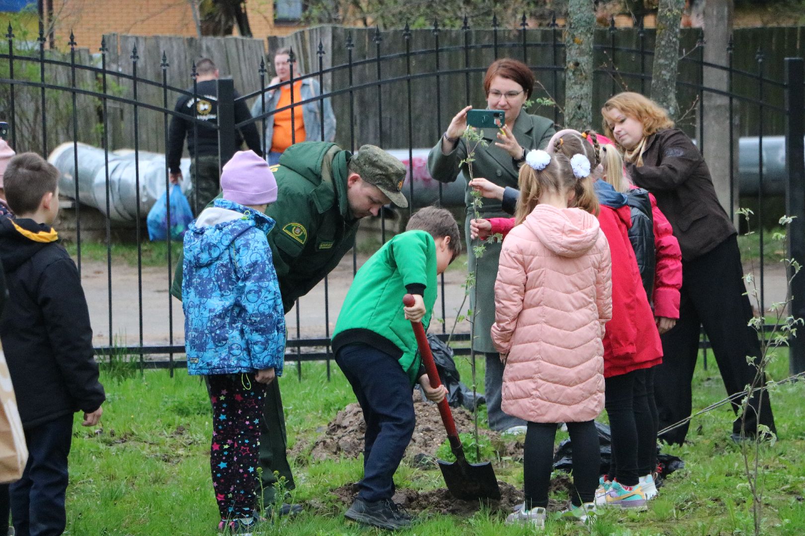 лотошино, лотошинская школа 1, день добрых дел, экологическая акция, экология,