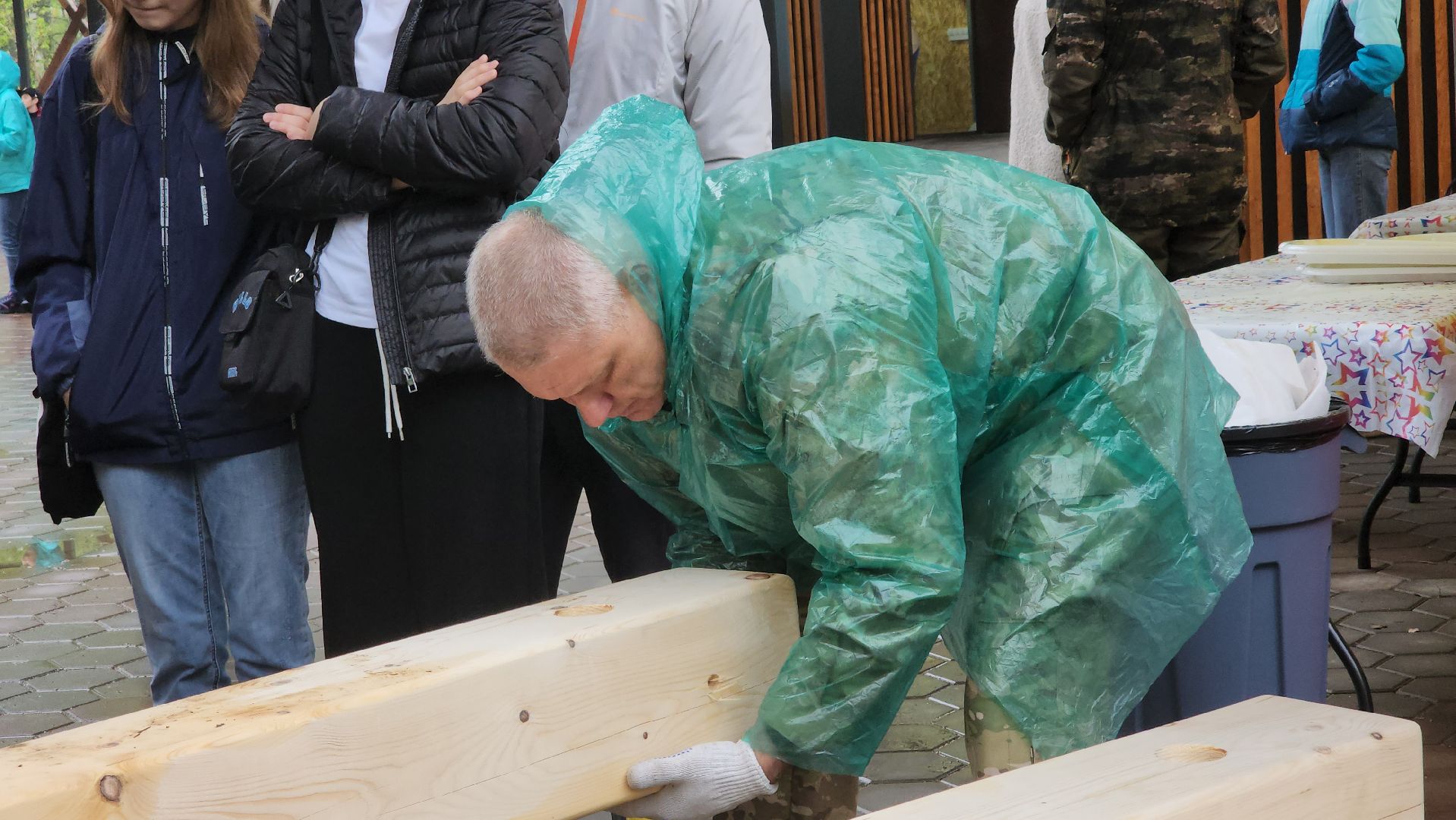 егорьевск, день добрых дел, лавочки, мастер класс, дети, студенты, парк, 200 лет егорьевску,