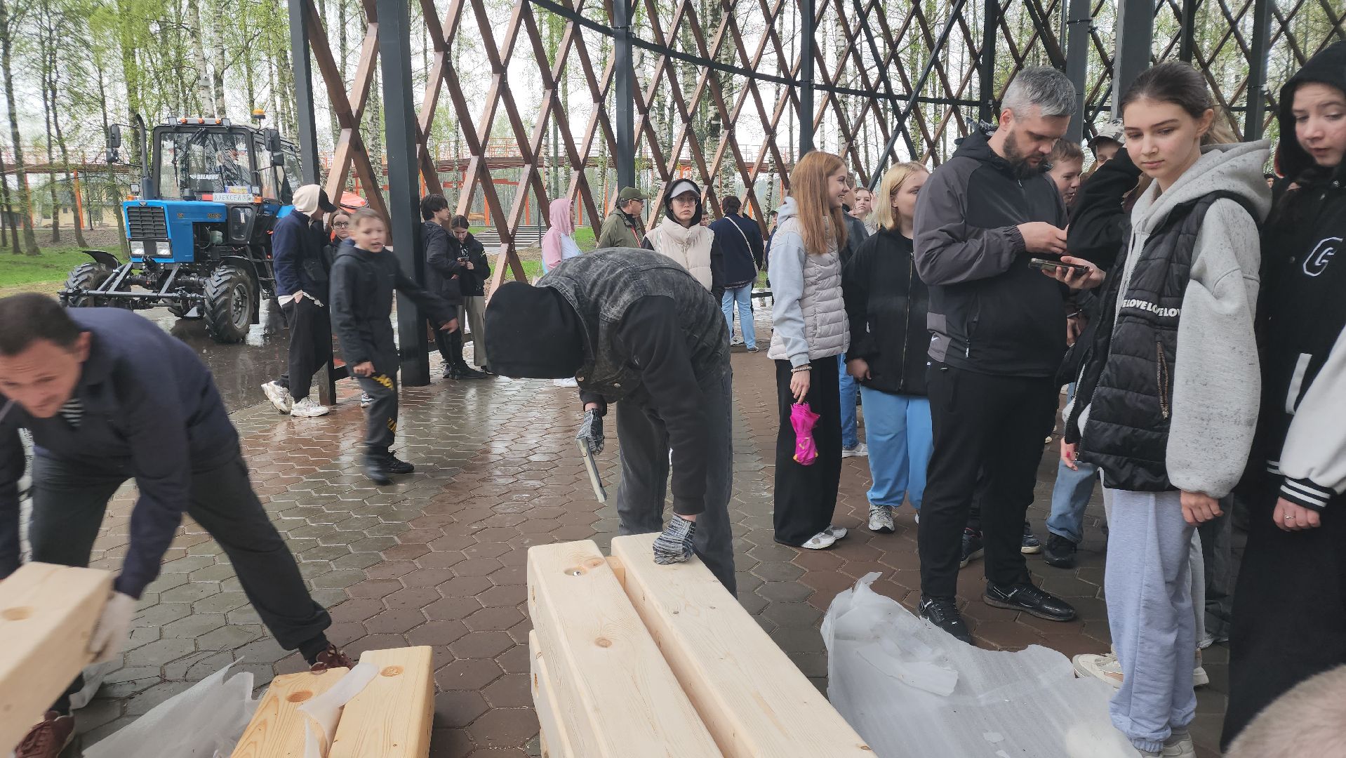 егорьевск, день добрых дел, лавочки, мастер класс, дети, студенты, парк, 200 лет егорьевску,