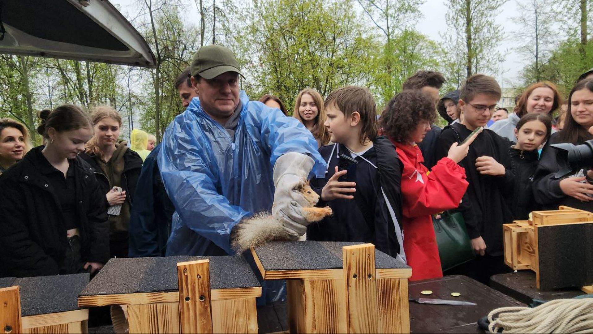 глава городского округа люберцы владимир волков, Центральный парк Люберец, Беличья тропа, белки,