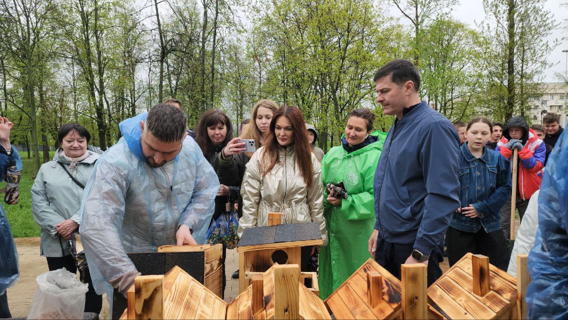 глава городского округа люберцы владимир волков, Центральный парк Люберец, Беличья тропа, белки,