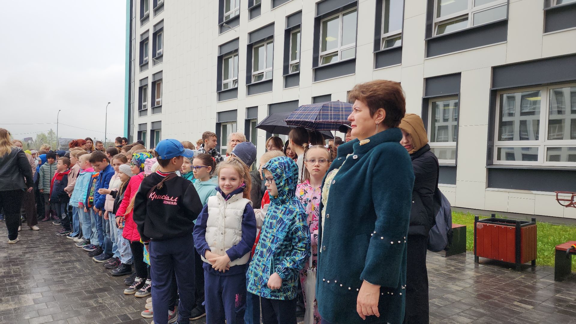 электросталь, мой город, жители города, акция, акция доброе дело, день добрых дел, гимназия 9, школьники, посадка деревьев,