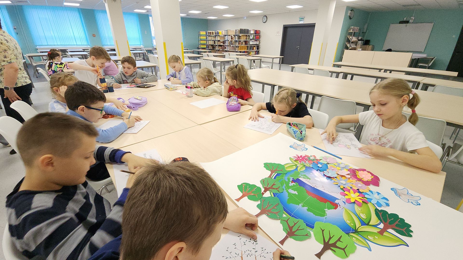 электросталь, мой город, жители города, акция, акция доброе дело, день добрых дел, гимназия 9, школьники, посадка деревьев,